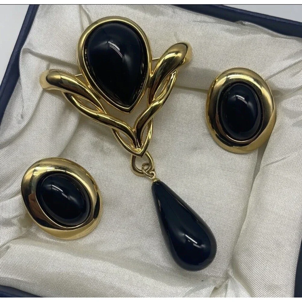Vintage Napier Black & Gold Large Brooch & Matching Earring Set